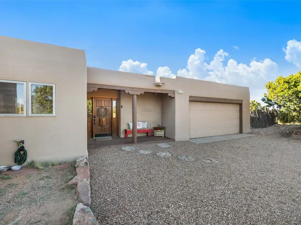 17 Camino Estrellas, Santa Fe, NM 87508