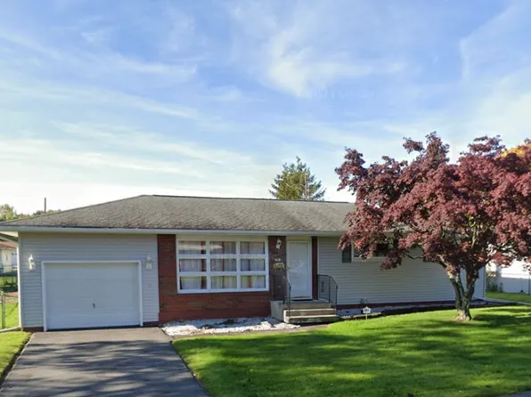 108 El Dr, Taylor, PA 18517