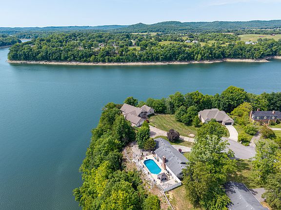 5th image of 30 Highview Cir
