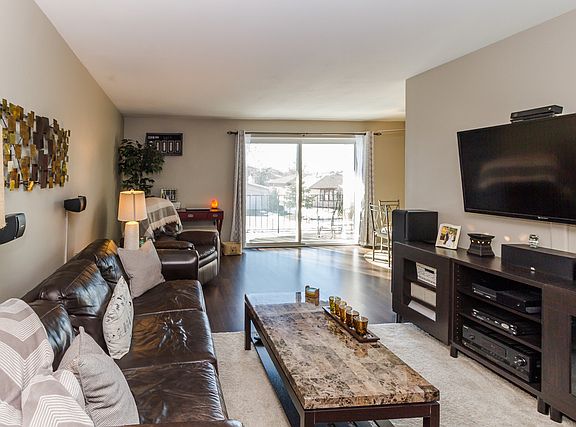 3rd image of 9721 S Keeler Ave APT 203
