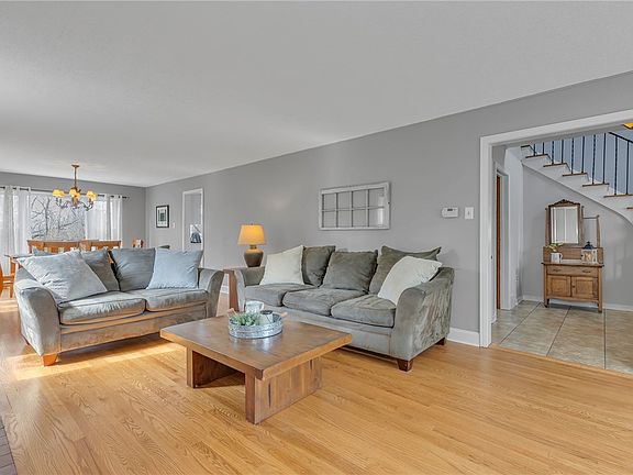 4th image of 2893 Brodhead Rd
