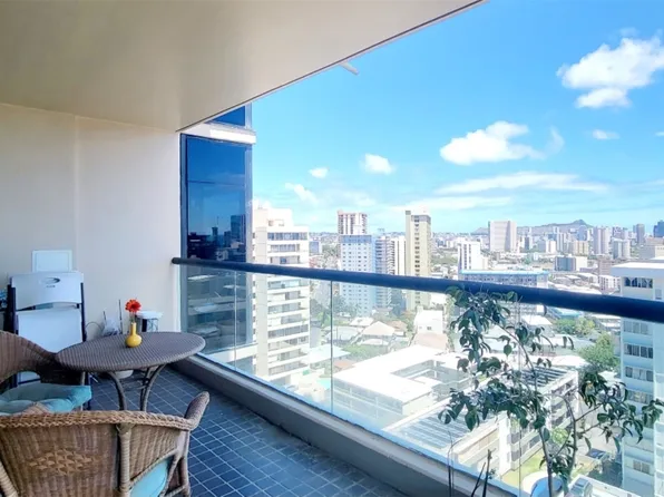 1015 Wilder Ave APT 1105, Honolulu, HI 96822
