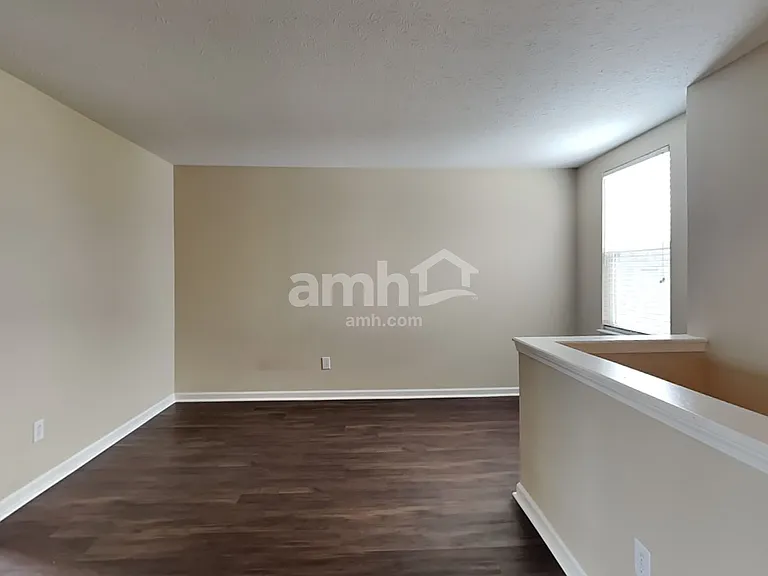 551 Grabill Dr — Photo 9