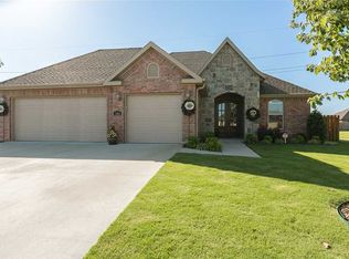 7368 Devonshire Ave, Springdale, AR 72762