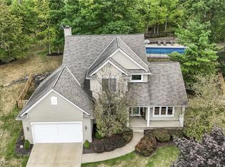 11753 Ivy Ridge Dr, North Royalton, OH