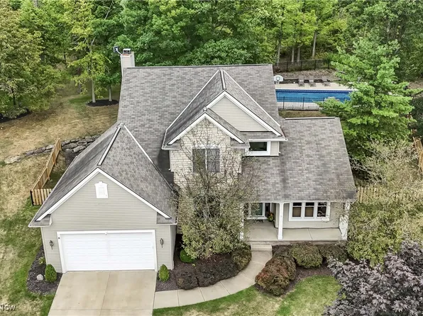 11753 Ivy Ridge Dr, North Royalton, OH 44133