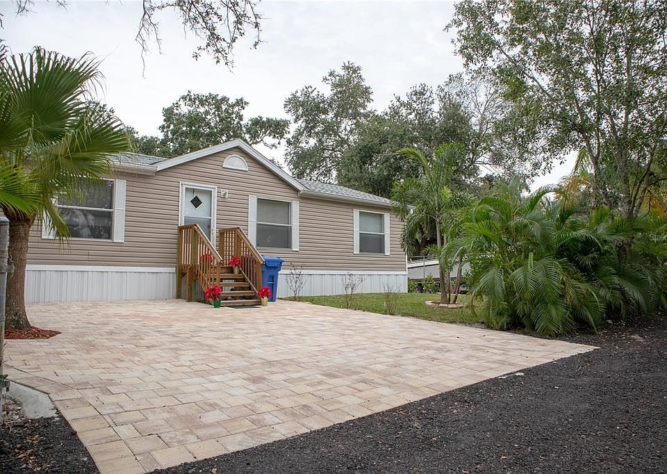 1st image of 5823 Barry Ln