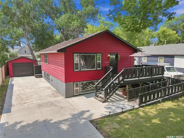1709 2nd AVENUE N, Saskatoon, SK S7K 3N2