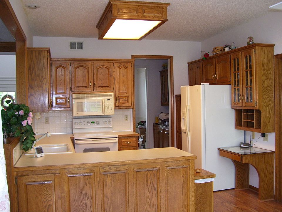 2nd image of 12900 Garnett Ln