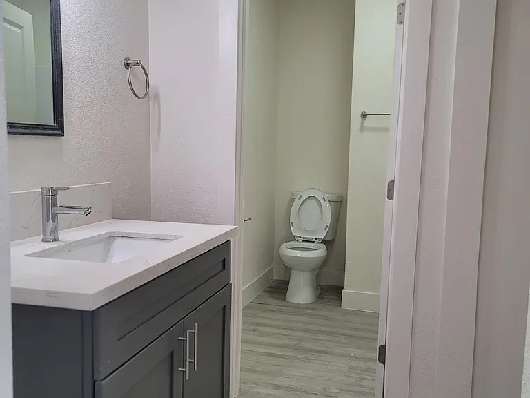 721 Pine Ave — Photo 8