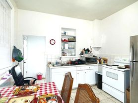 Camac St N 2213