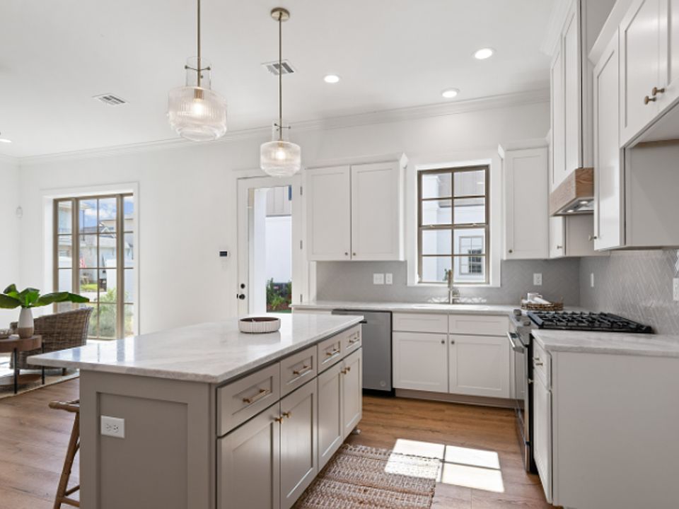 1st image of 115 Gaunt Ln #703