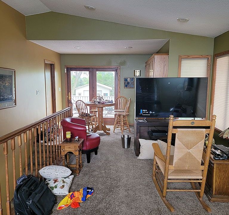 Upstairs living room 