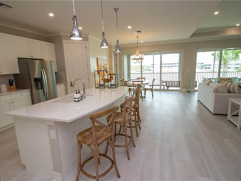 251 Indies Dr E #202 — Photo 9
