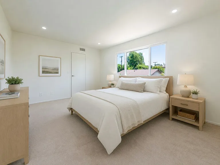 Primary Bedroom (virtually staged/digitally altered)