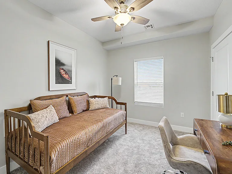 2747 Amelia Ln — Photo 10