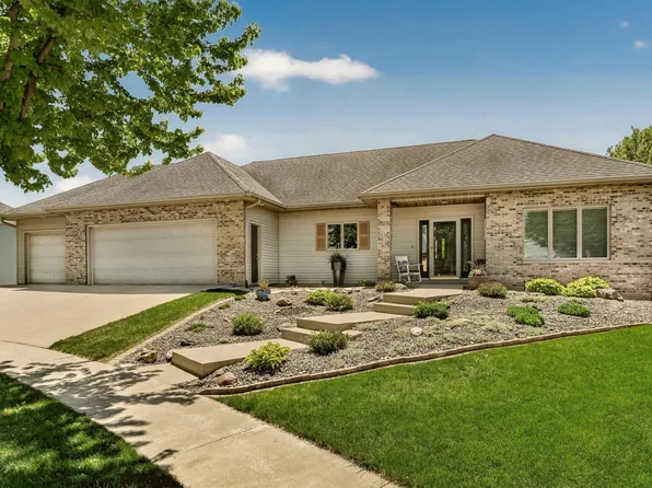 2708 Century Ln NE, Rochester, MN 55906