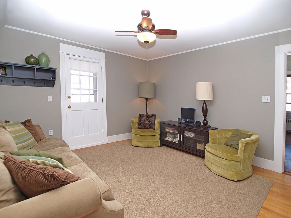 2nd image of 8 Marion St #2