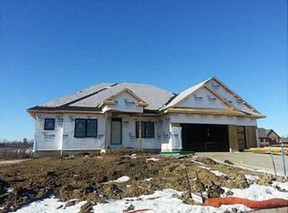 4718 154th St, Urbandale, IA 50323