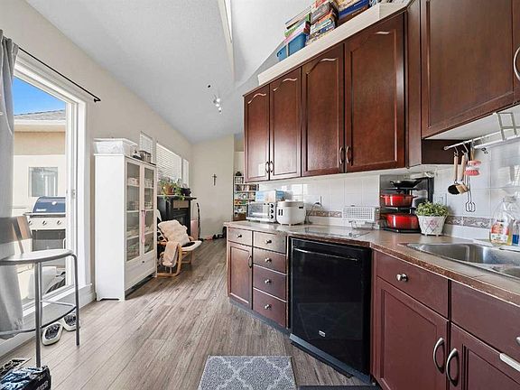 3rd image of 6550 W Old Banff Coach Rd SW #114