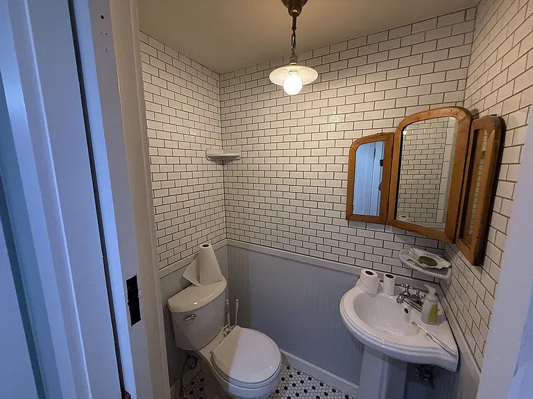 109 Judd Falls Rd — Photo 9