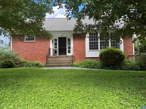506 Hanover St #B, Charlottesville, VA 22903