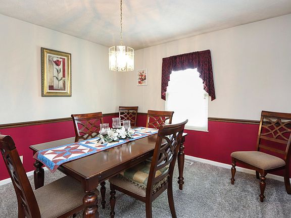 5th image of 10267 Cedarwood Dr