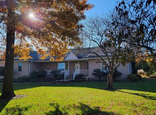 9123 Mediapolis Rd, Mediapolis, IA 52637