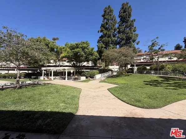 501 Palisades Dr APT 309, Pacific Palisades, CA 90272