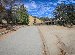 24550 Bay Ct, Tehachapi, CA 93561