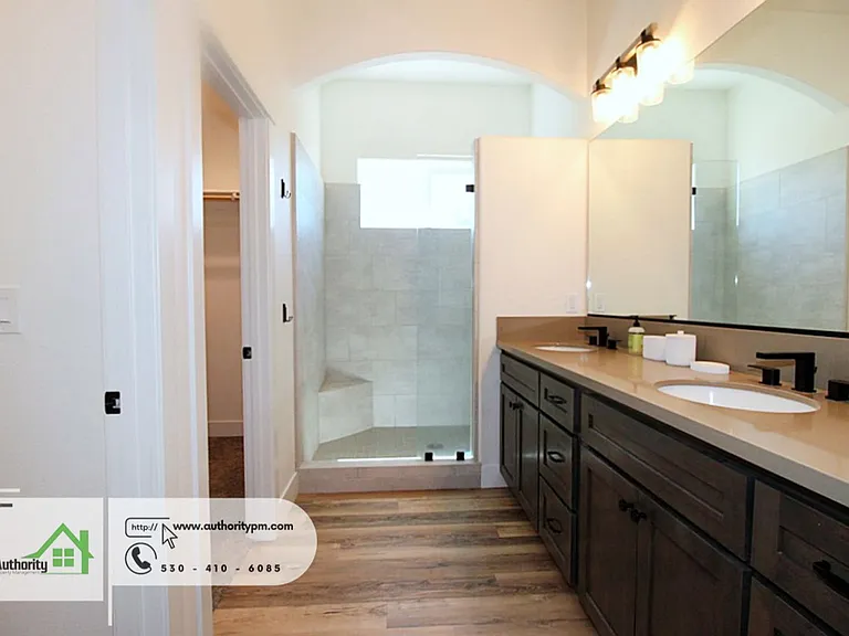 4624 Pleasant Hills Dr — Photo 15
