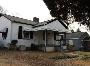 1517 Effingham Rd, Charlotte, NC 28208