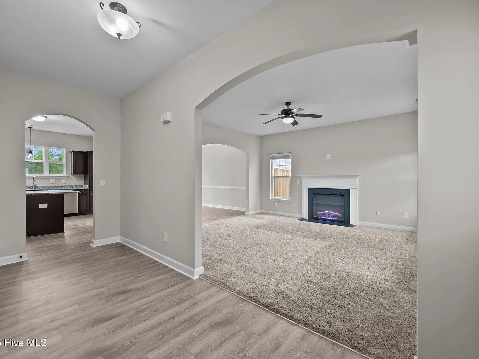 4 bed, 2.5 bath, 2149 sqft, $2,300 — Photo 4