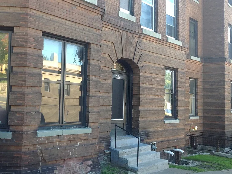 296 Bates — Photo 36