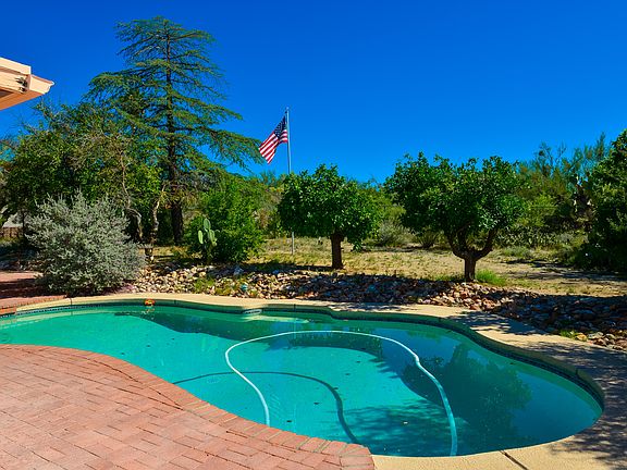 3rd image of 10660 E Calle Nopalito