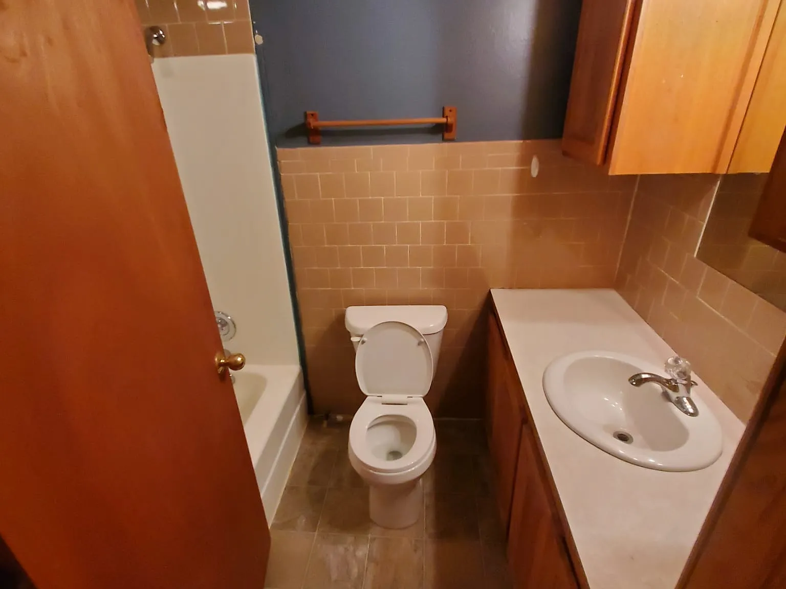 2 bed, 795 sqft, $700 — Photo 2