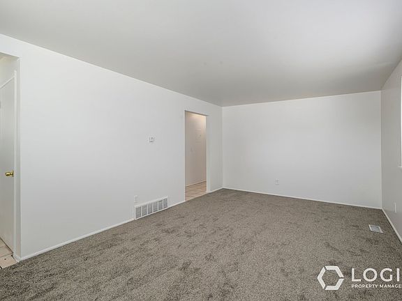 4th image of 1610 W Ivy Cir APT 3