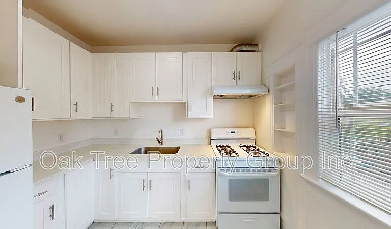 624 31st St #628 — Photo 8