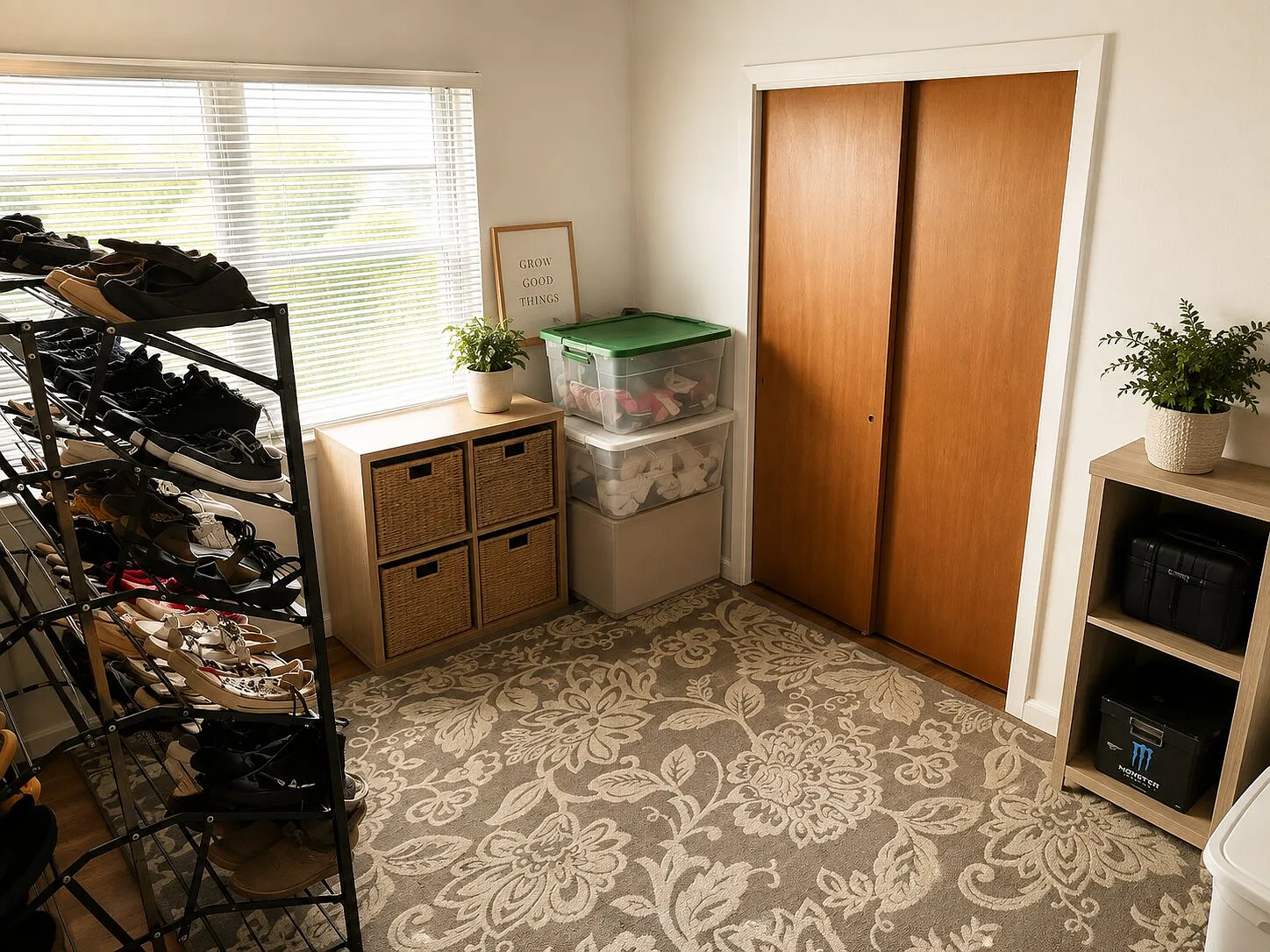 3 bed, 1392 sqft, $2,200 — Photo 2