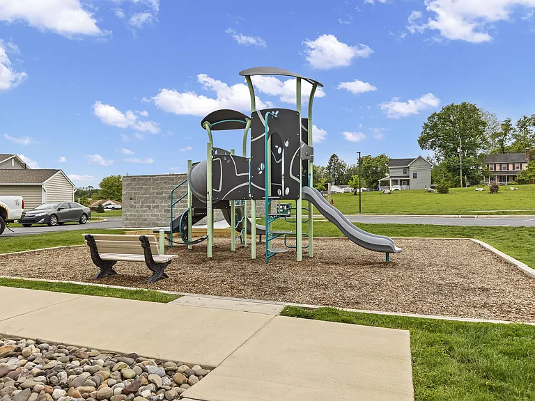 Reserve at Rivers Edge — Photo 34