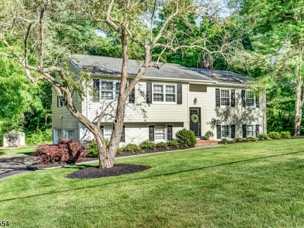23 Beechwood Rd, Bernards Twp., NJ 07920