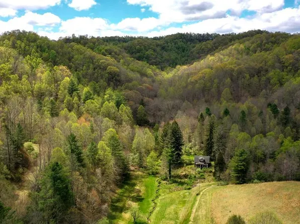 Shire Hill Rd, Saulsville, WV 25876