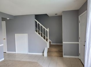 19 Villanova Ct, Sicklerville, NJ 08081