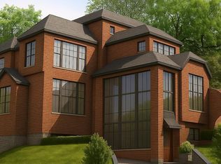 70 Jenna Ln, Staten Island, NY 10304