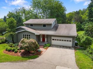 6821 Cross Country Rd, Verona, WI 53593