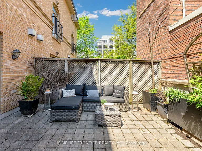 22 Balmoral Ave #4 — Photo 40