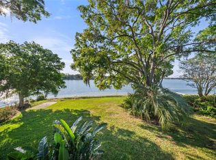 12107 Lake Carroll Dr, Tampa, FL 33618