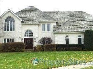 1772 Challenger Ct, Wheaton, IL 60189