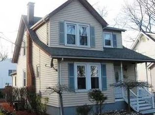 33 Main St, Metuchen, NJ 08840