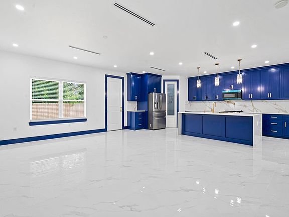 5th image of 7831 Sandy St